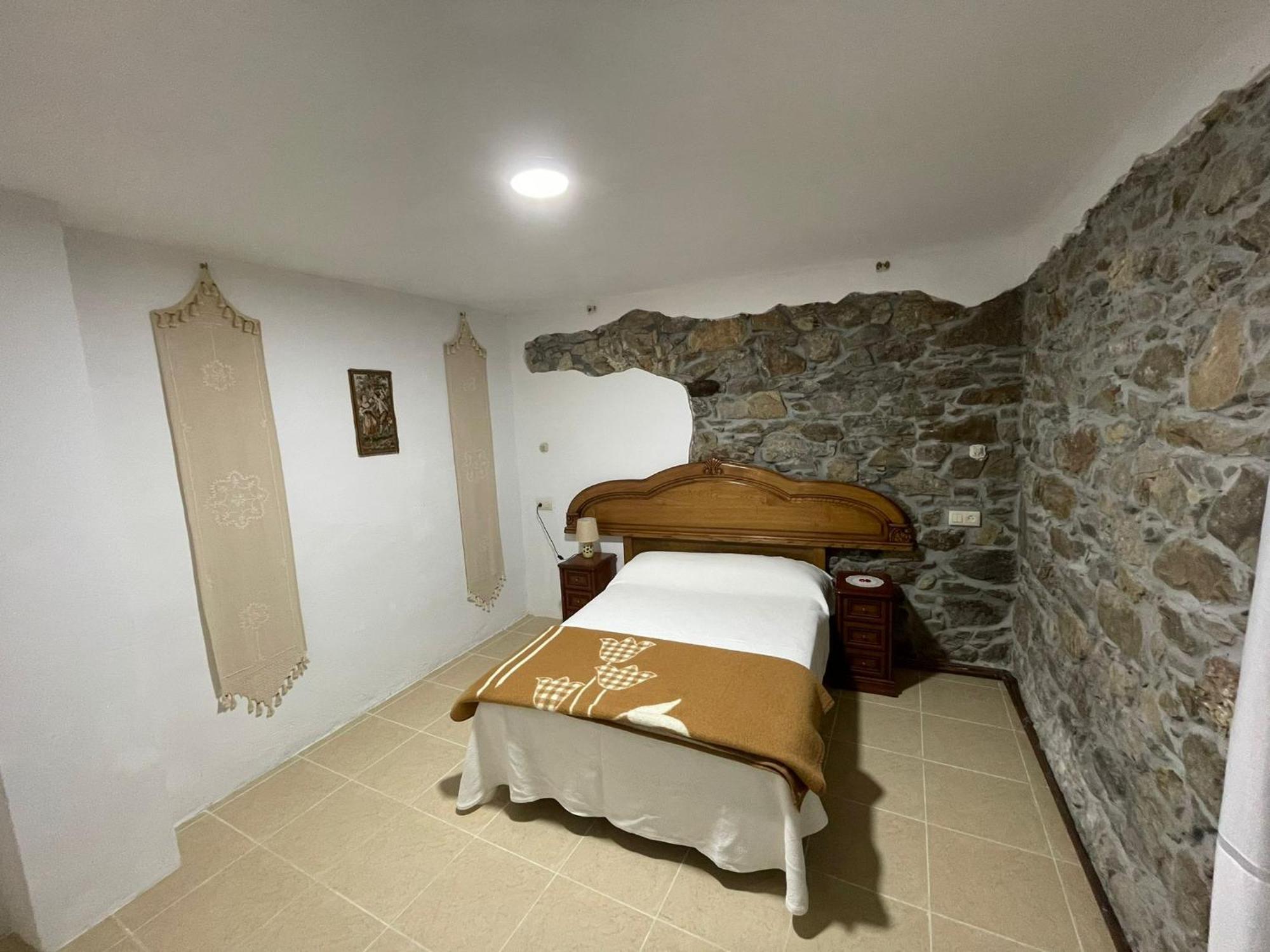 Hotel El Nuevo Semellon Aceptamos Mascotas Tineo Exteriör bild