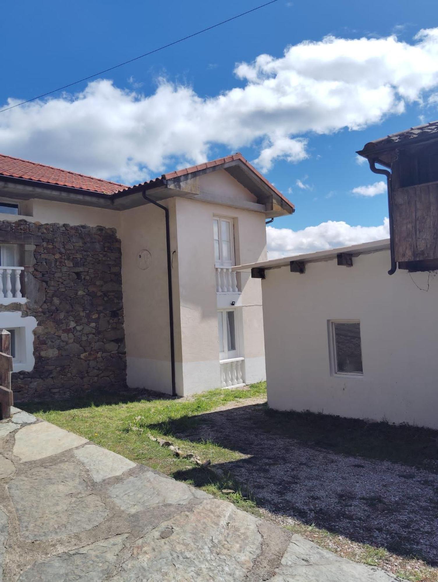 Hotel El Nuevo Semellon Aceptamos Mascotas Tineo Exteriör bild